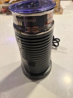 Nespresso Aeroccino 3 One-Touch Non-Stick Milk Frother (Black)